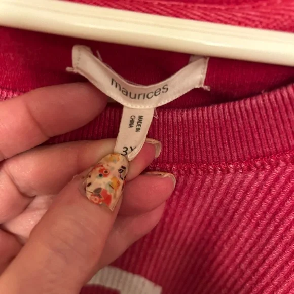 Maurice’s waffle distressed sweatshirt, gently worn very little, sz 3x, runs tru - Picture 5 of 6